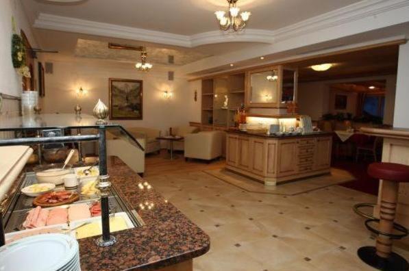 Hotel Garni Sonnenheim Fiss Bagian luar foto