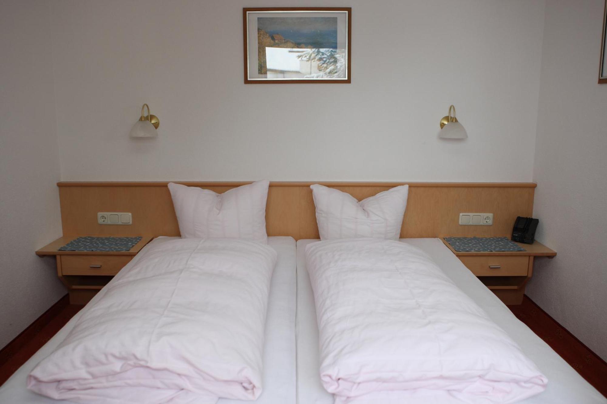Hotel Garni Sonnenheim Fiss Bagian luar foto