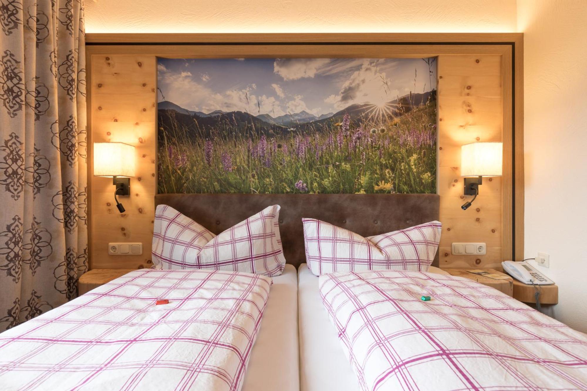 Hotel Garni Sonnenheim Fiss Bagian luar foto